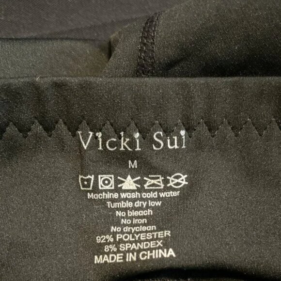 Vicki Sui black exercise leggings with pockets. Size M - Picture 3 of 6